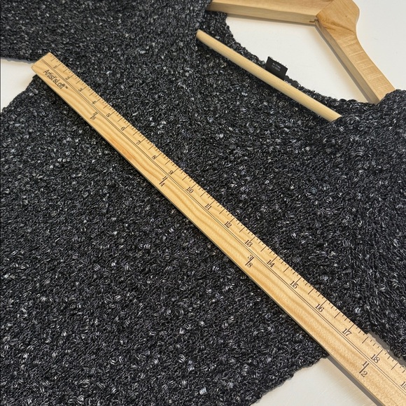 Club Monaco Black and White Boucle Knit Sweater Size Small - Picture 4 of 7